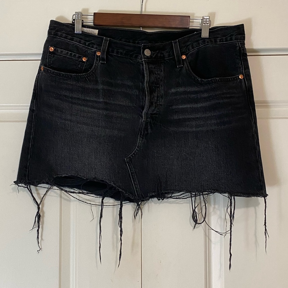 Levi Premium Skirt